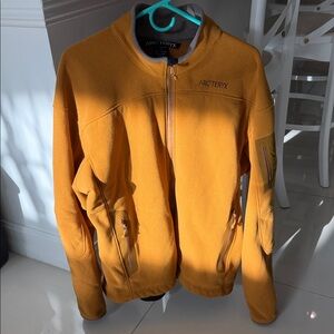 Arc'teryx Yellow Zip Up Sweater men’s XL